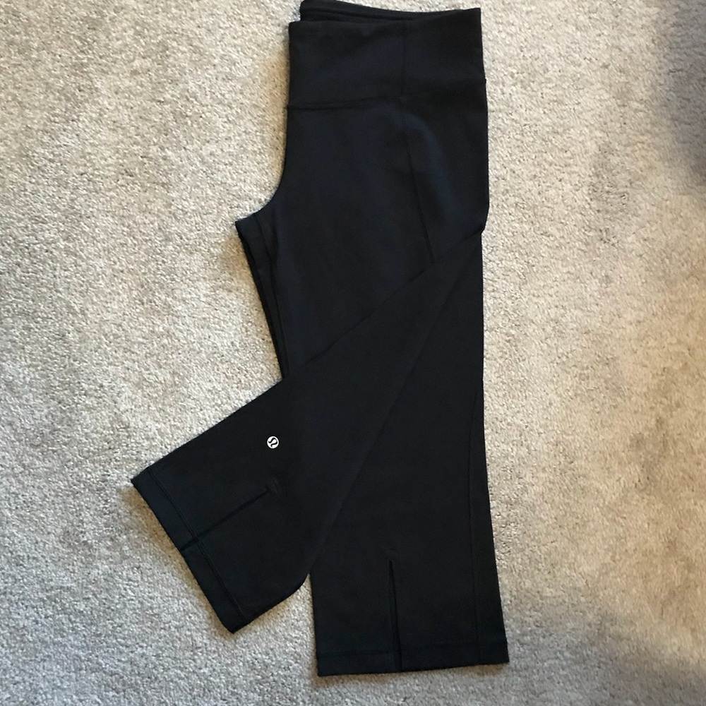 Women’s black Lululemon leggings